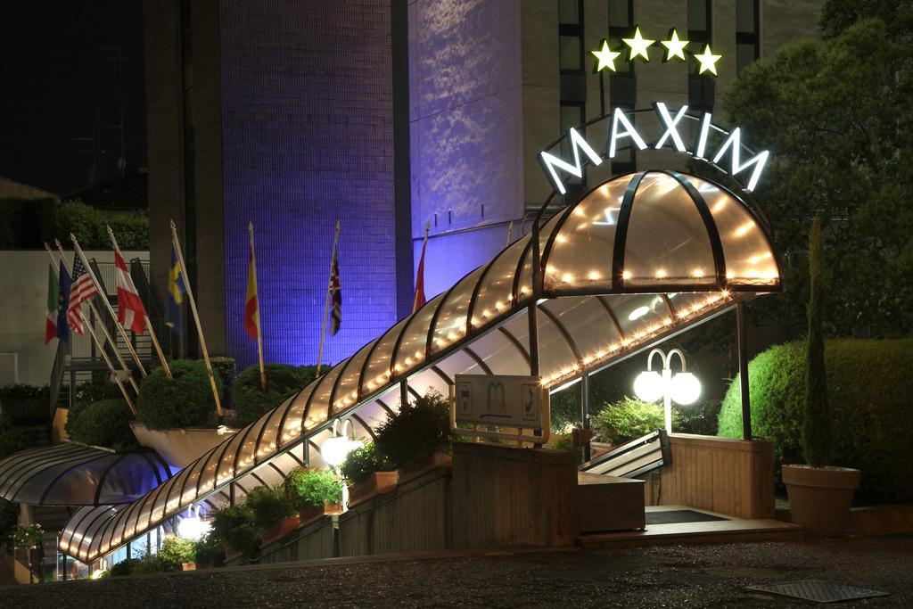 ורונה Hotel Maxim מראה חיצוני תמונה